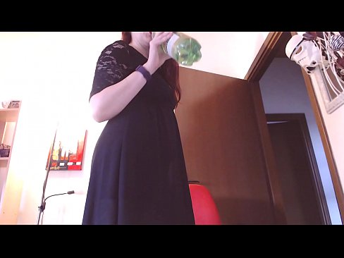 ❤️ Isang sunud-sunod na alipin na mahilig sa marumi at masarap na panty ang napilitang magsalsal matapos mapanood ang video na ito! ❤️❌ dekalidad na porn sa amin